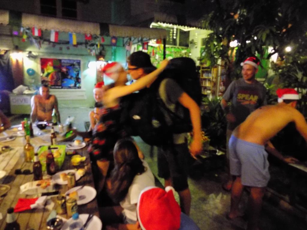 בנגקוק The Oasis Hostel (Adults Only) מראה חיצוני תמונה